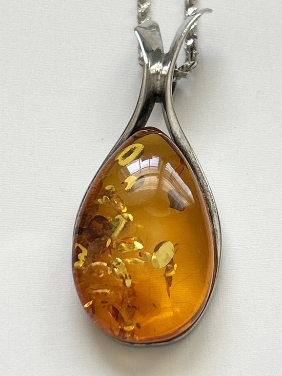 Vintage Jewelry - Vintage Baltic Amber Teardrop Sterling Silver Necklace